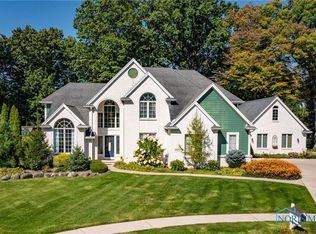 4504 Promenade Ln, Sylvania, OH