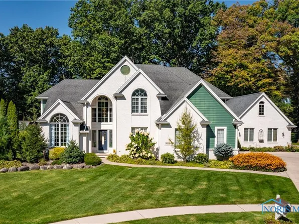 4504 Promenade Ln, Sylvania, OH 43560