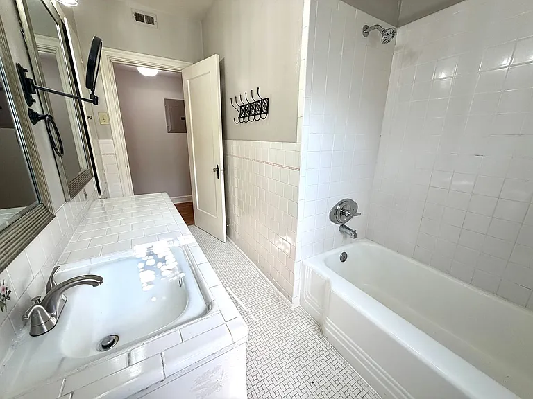 109 W Norwood Ct #3 — Photo 13
