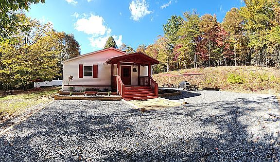 4th image of 1441 Chestnut Gap Rd