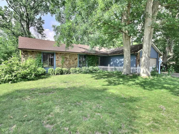8426 Creekside Pl, Fort Wayne, IN 46804