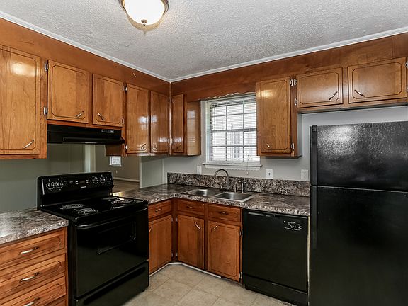 2nd image of 4477 Jenwood St