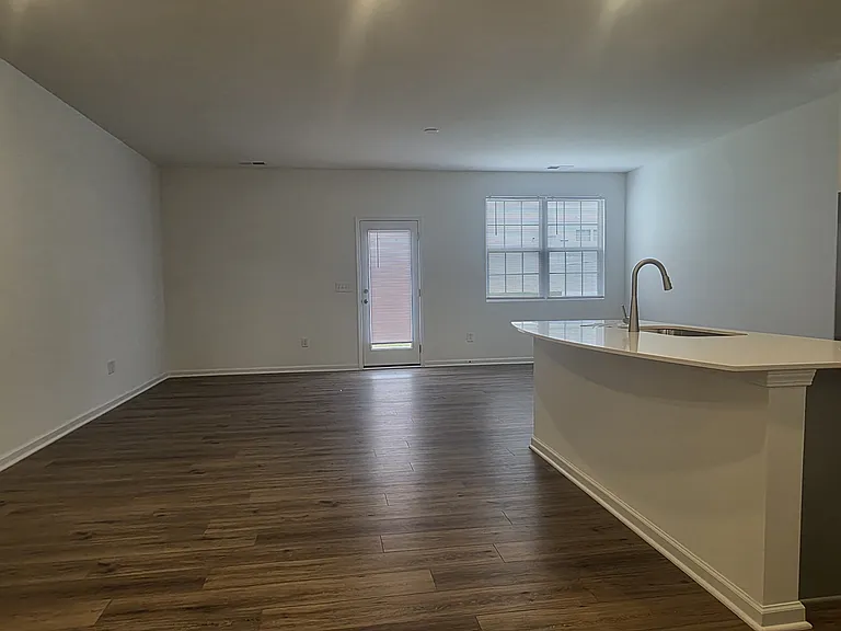 1744 Hidalgo Dr — Photo 4