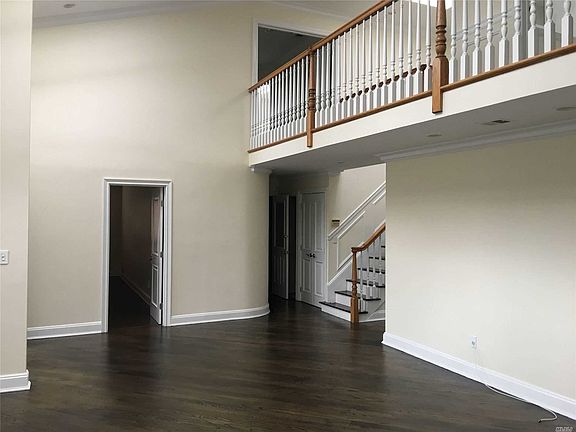 3rd image of 128 Foxwood Dr