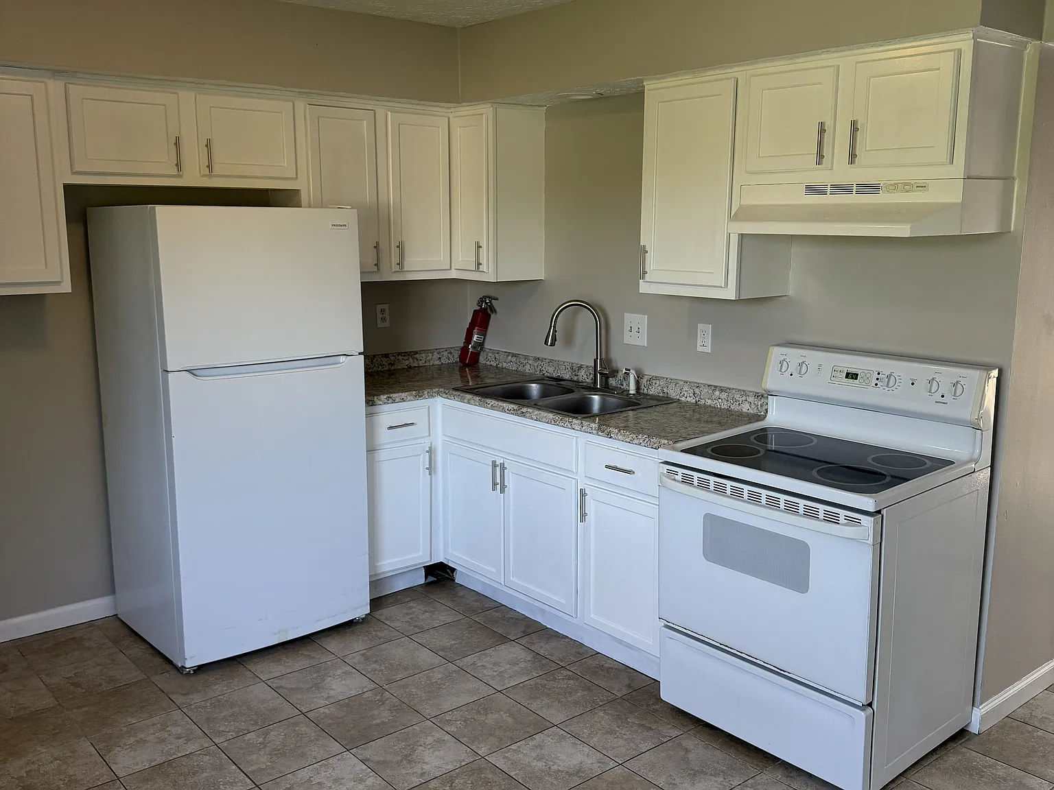 2 bed, 1.5 bath, 900 sqft, $1,350 — Photo 4