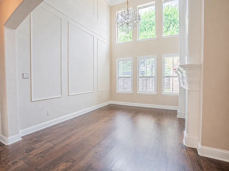 4453 Red Barn Dr — Photo 5