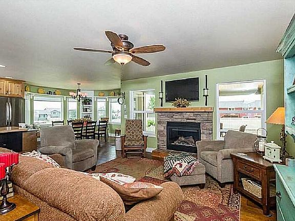 4th image of 3285 La Paz Dr