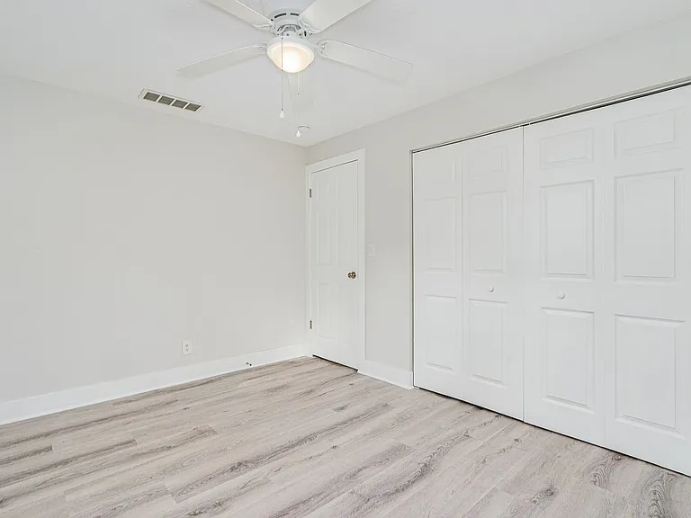 1707 Evergreen St — Photo 24