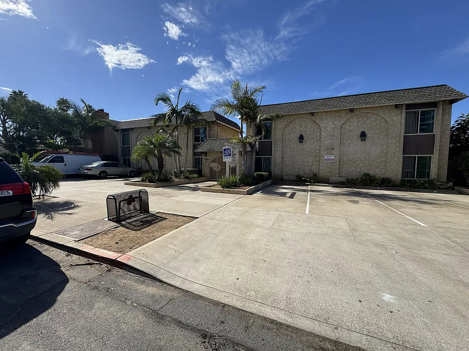 4825 Del Mar Ave #13