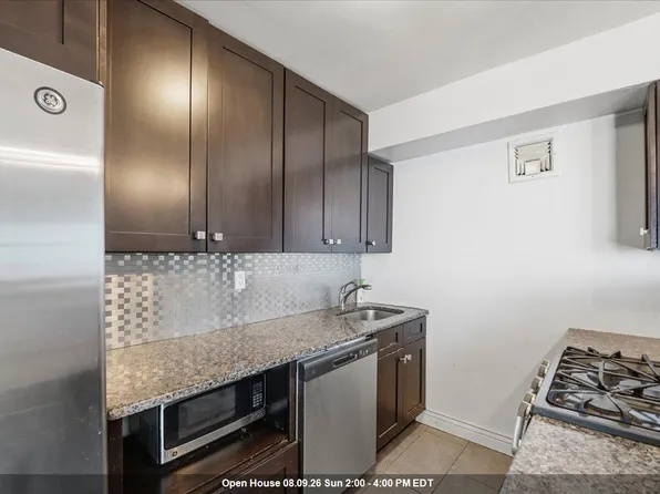 6040 Boulevard image 1 of 17