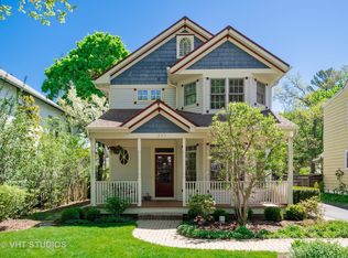 357 Hirst Ct, Lake Bluff, IL