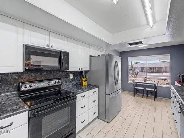 10030 W DESERT ROCK Drive, Sun City, AZ 85351