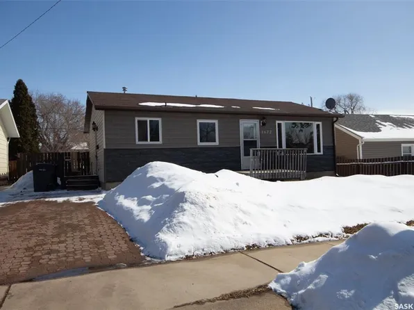 1672 102nd STREET, North Battleford, SK S9A 1H1