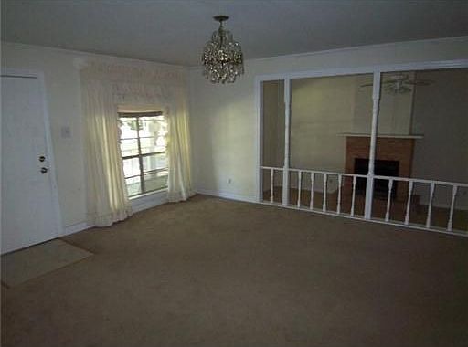 2nd image of 1903 Holland St