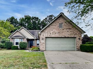 1052 Windsor Crossing Ln, Tipp City, OH 45371