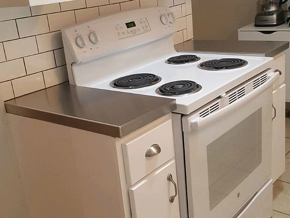 Subway Tiled Backsplash