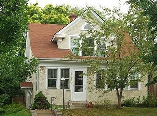 1469 Saint Clair Ave, Saint Paul, MN 55105