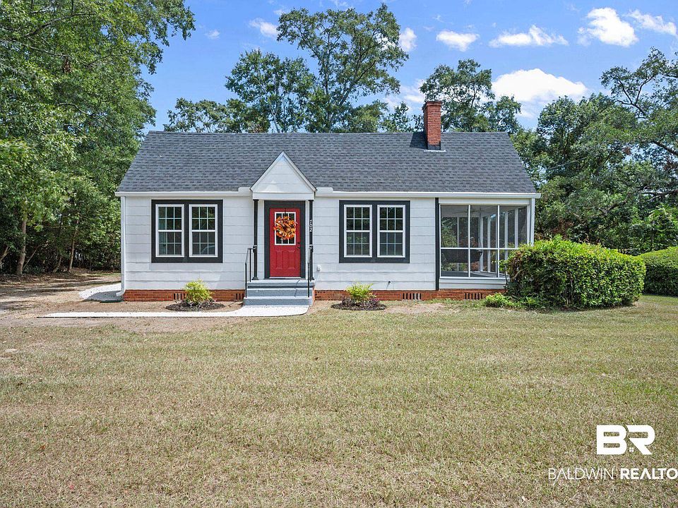 1st image of 702 Hand Ave