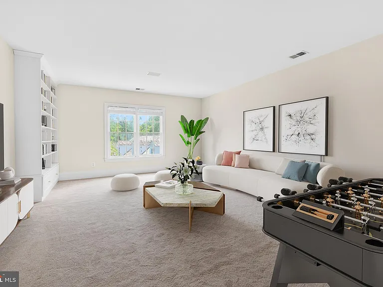 9860 Palace Green Way — Photo 45