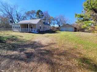 26705 Wilson Rd, Henryetta, OK 74437