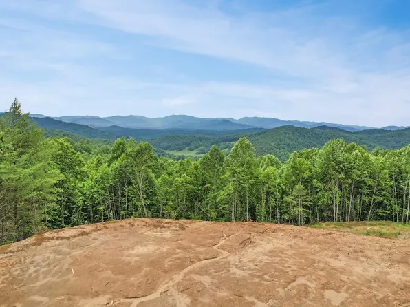 213 Old Turkey Trl, Franklin, NC 28734