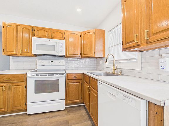 2nd image of 270 Calder St #270