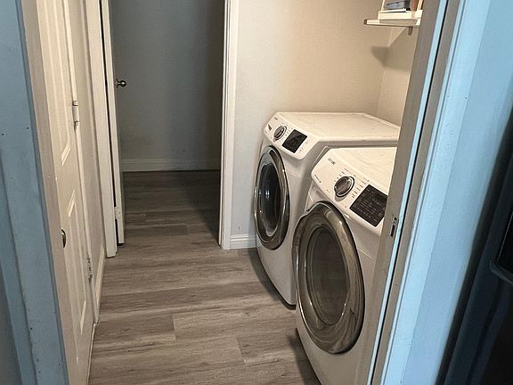 3rd image of 4541 Sirius Ave