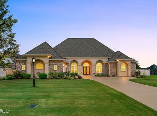 419 Kingston Plantation Blvd, Benton, LA 71006