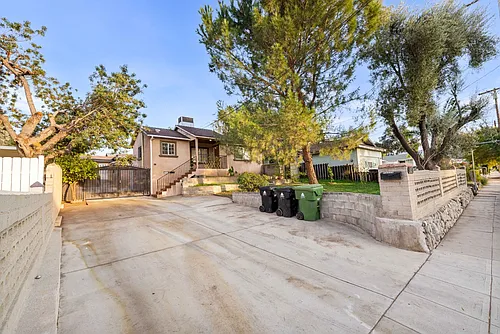 10554 Plainview Ave Photo 1