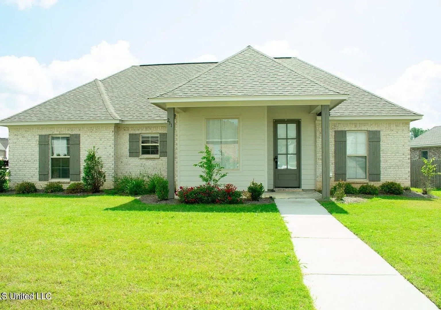 3 Bed/2 Bath Home in Woodscope of Oakfield — Photo 1