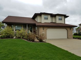 334 Brighton Ln, Crete, IL 60417