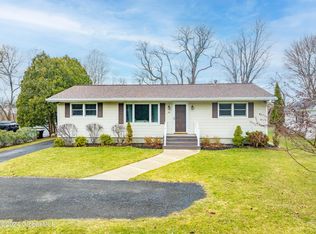 44 Hoyt Ave, Glenmont, NY 12077