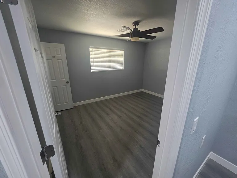 7813 E Culver St — Photo 12