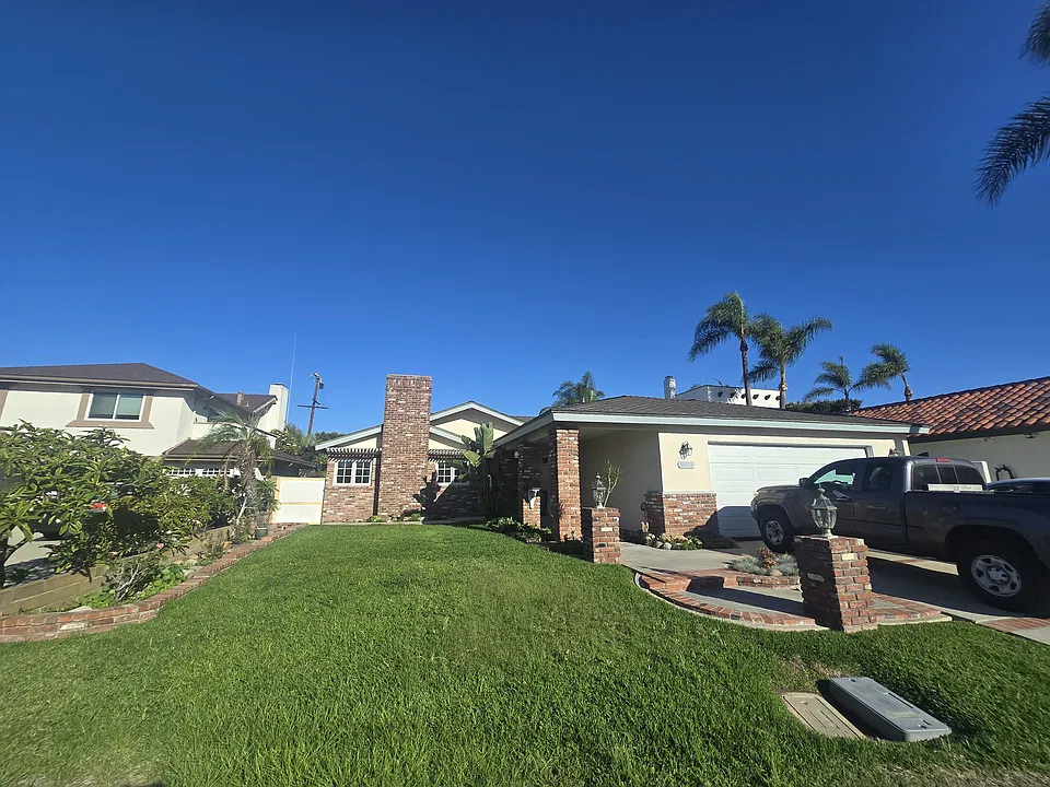 18922 Gregory Ln