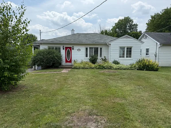 132 Eagle St, Newmarket, ON L3Y 1J4
