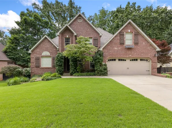 2712 Taylor Dr, Harrison, AR 72601