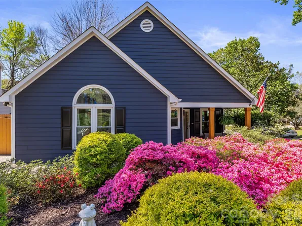 9600 Lawley Ln, Matthews, NC 28105