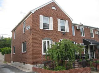 19501 Station Rd, Flushing, NY 11358