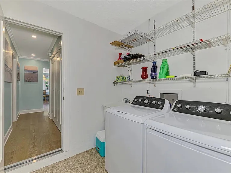 307 Avenida De Paradisio — Photo 38