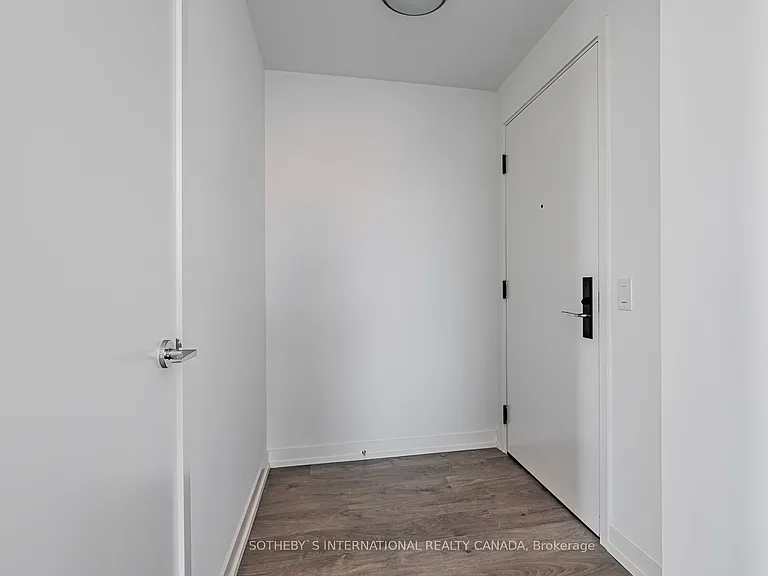 270 Dufferin St #303 — Photo 2