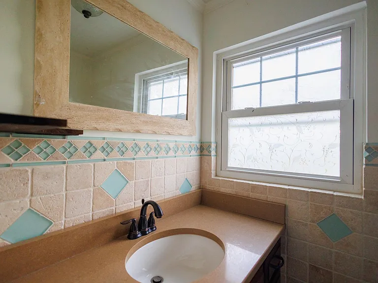 1119 Greenslake Rd — Photo 9