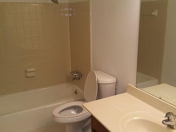2nd Bathroom