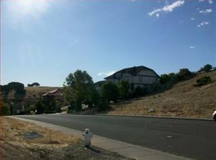 1080 Turquoise Dr, Hercules, CA 94547