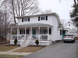 8 Sunnyside Ave, Saugus, MA 01906