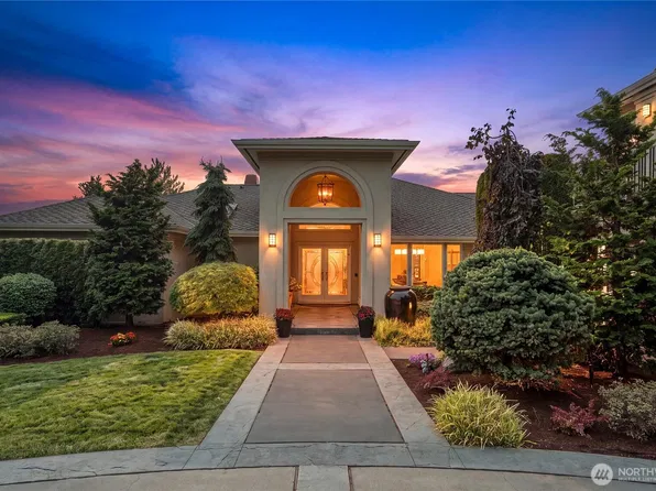 1365 92nd Avenue NE, Clyde Hill, WA 98004