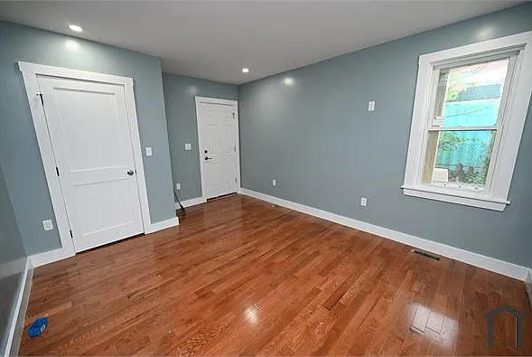 16 Greenwich St #1 — Photo 7