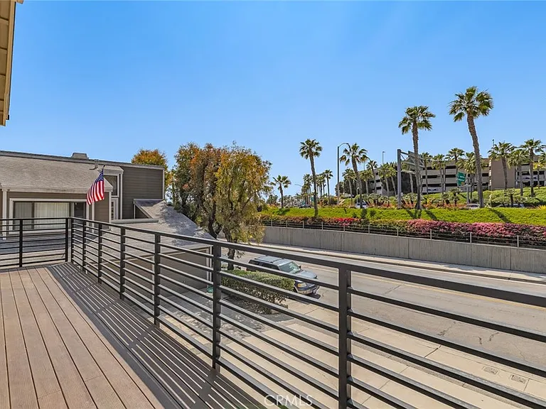 222 Old Newport Blvd — Photo 23
