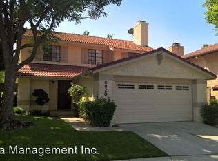 6820 E Falconview Ln, Oak Park, CA 91377