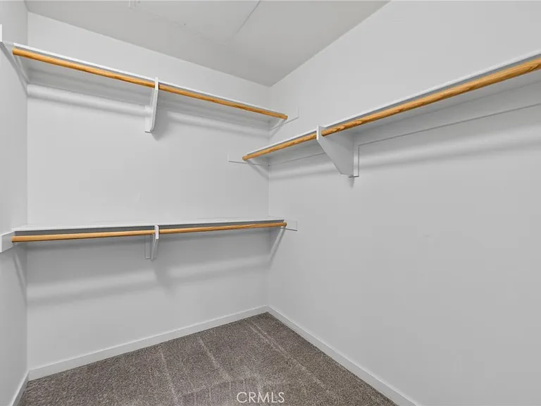 821 Brickyard Ln — Photo 43