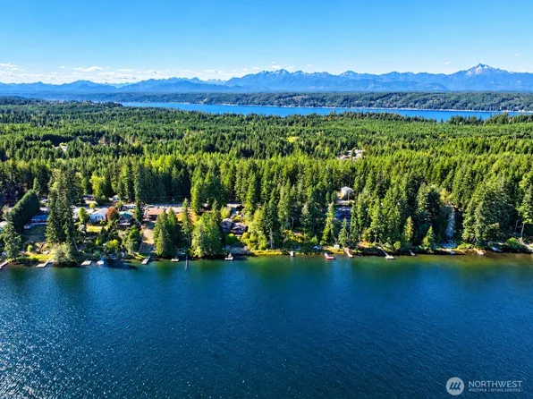 1961 E Trails End Drive, Belfair, WA 98528